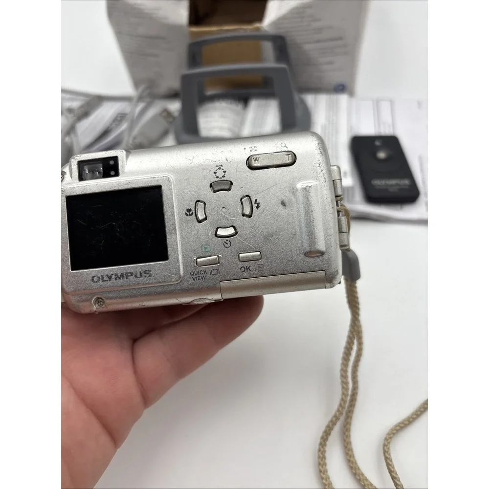 Olympus Stylus 300 Digital Camera 3.2MP Silver 3x Zoom TESTED No Battery